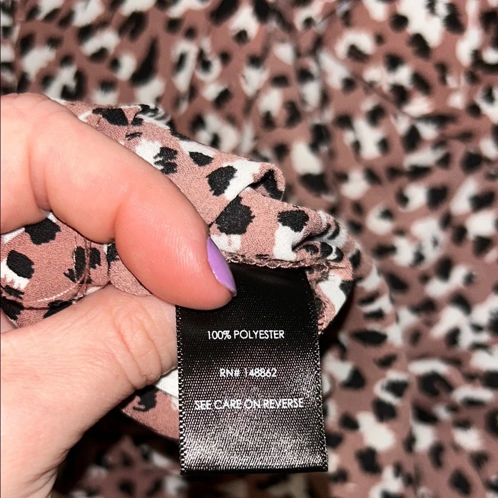 Leopard Print Sleeveless Top - Picture 6 of 7